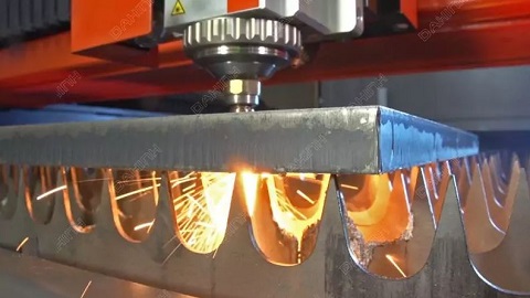 Cắt laser CNC kim loại tấm